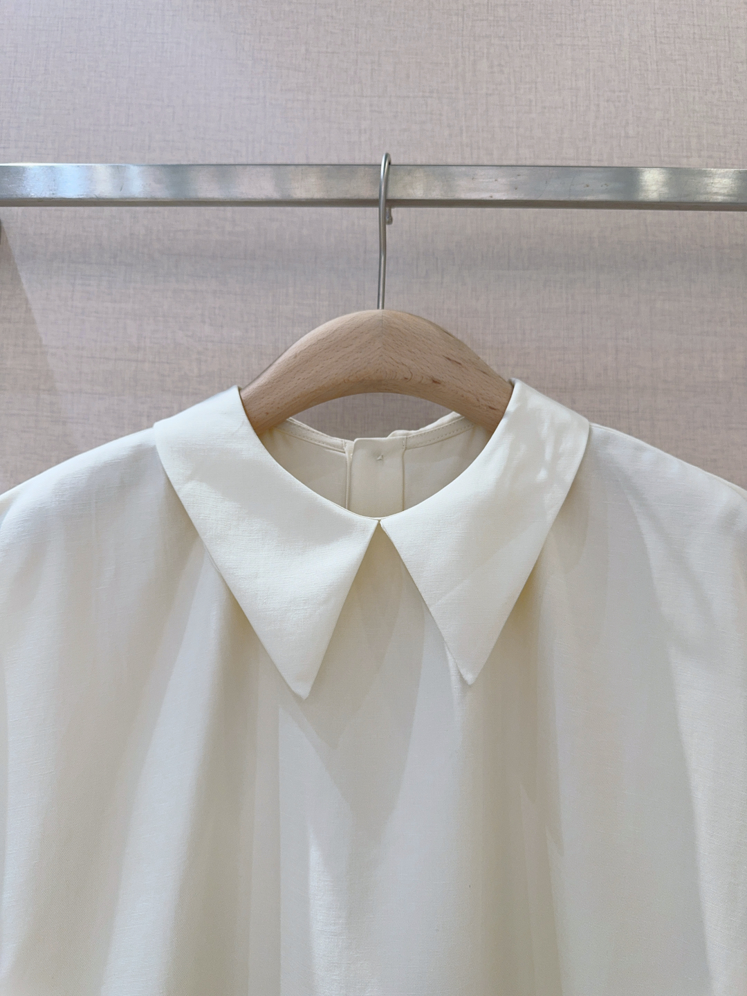 Loro Piana Sweet Doll Collar Suit – Elegant Single-Rate Female Fashion in Light-Tweeted Tone - 图片 2