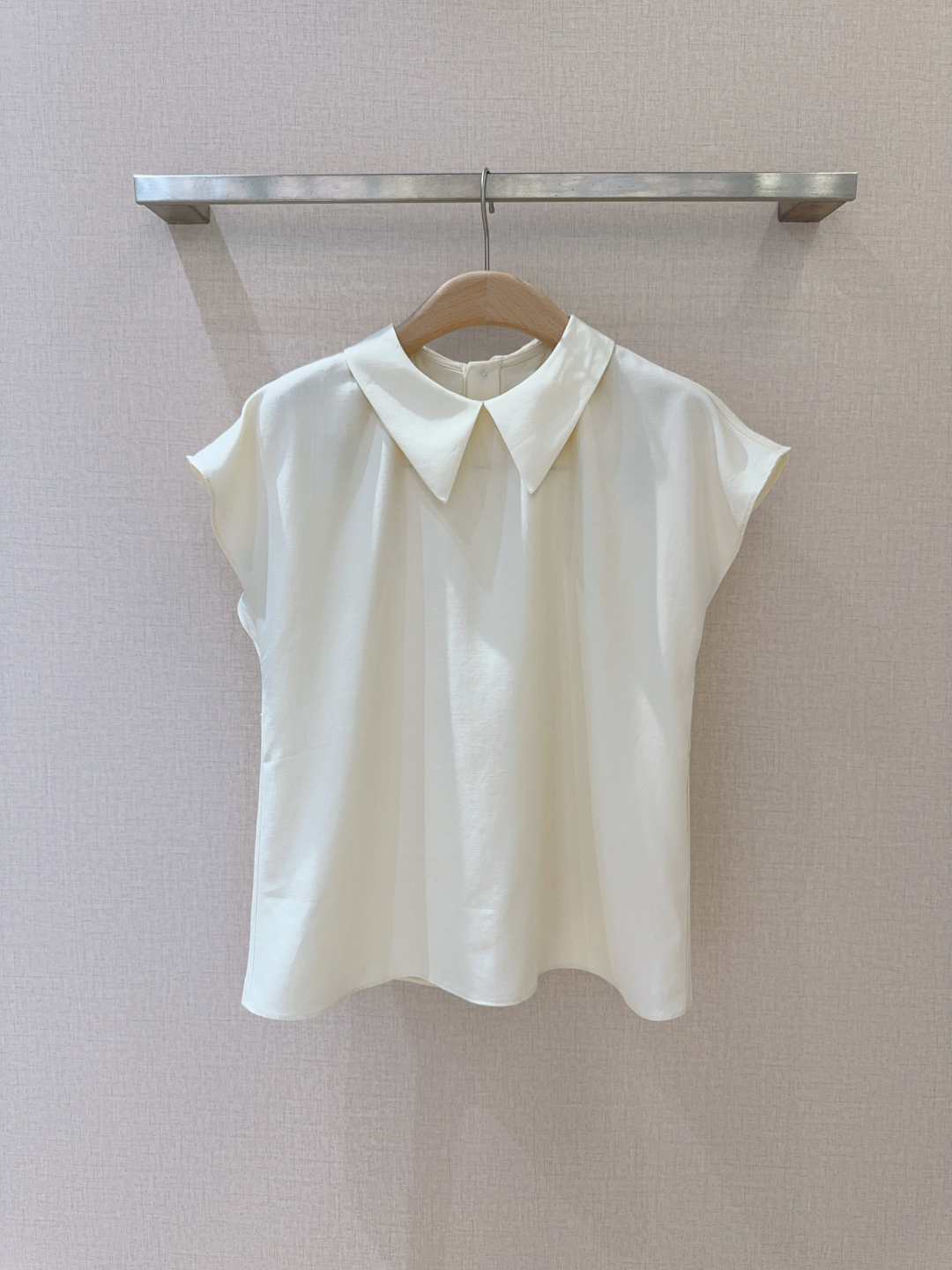 Loro Piana Sweet Doll Collar Suit – Elegant Single-Rate Female Fashion in Light-Tweeted Tone - 图片 1