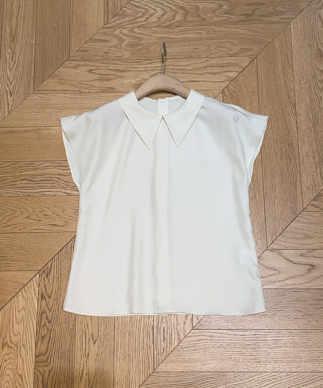 Loro Piana Sweet Doll Collar Suit – Elegant Single-Rate Female Fashion in Light-Tweeted Tone - 图片 8
