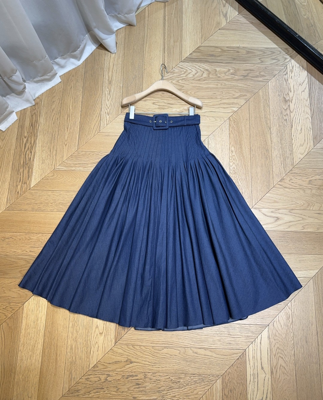 Title: Blue Cotton Single-Breasted Dress by Callina Herrera Summary: Elegant blue dress with high waist, suitable for various occasions, available in sizes S, M, L, XL. - 图片 8