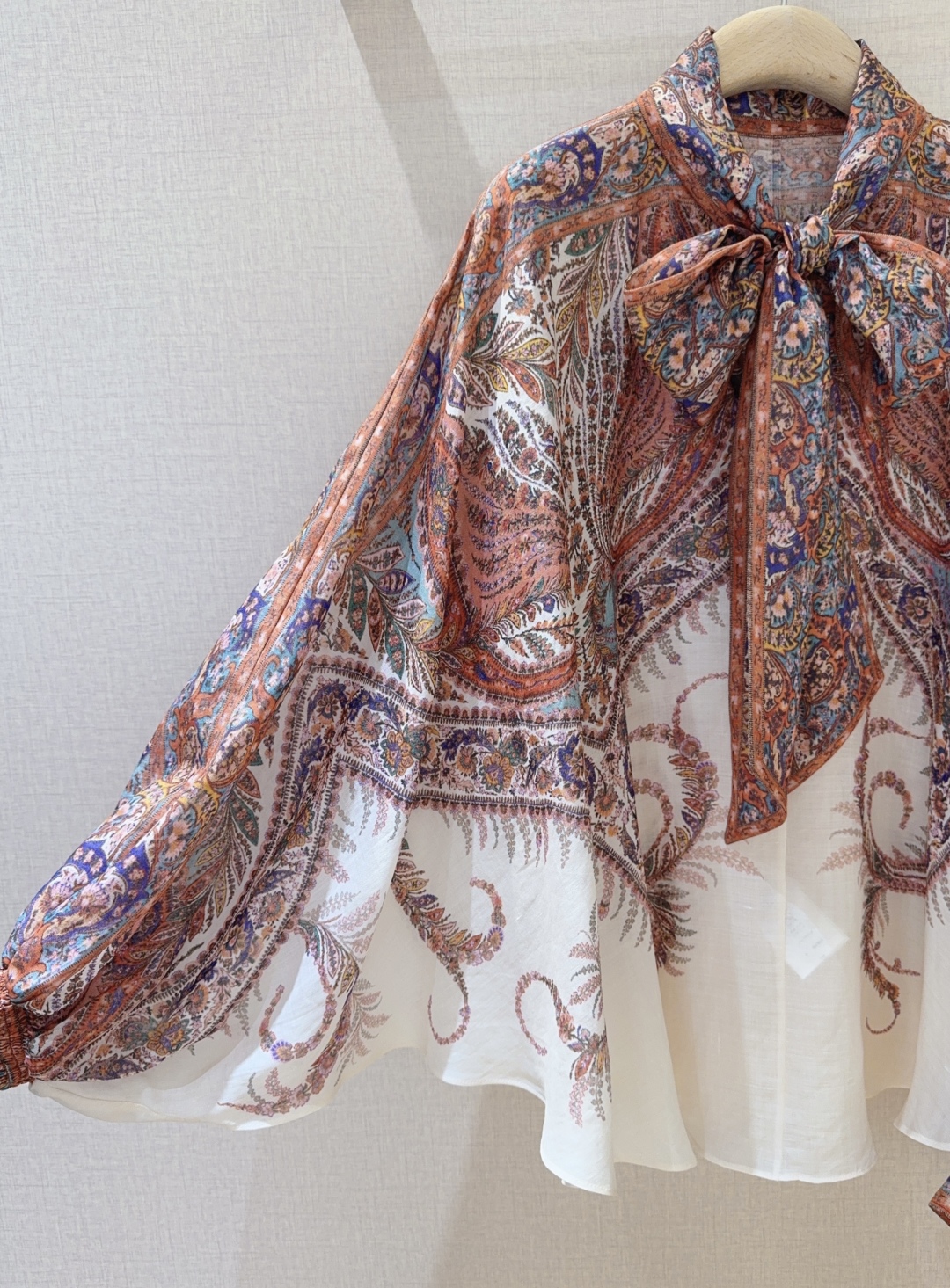 “ZIMMERMANN Creamy Paisley Women’s Suit with Lantern Sleeves and Tie Belt in SMLXL Sizes” - 图片 5
