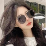 【GUCCI】 🔥🔥Gucci Korean style fashion large frame sunglasses women outdoor travel photo gradient sunglasses anti-ultraviolet glasses 1 【GUCCI】 🔥🔥Gucci Korean style fashion large frame sunglasses women outdoor travel photo gradient sunglasses anti-ultraviolet glasses