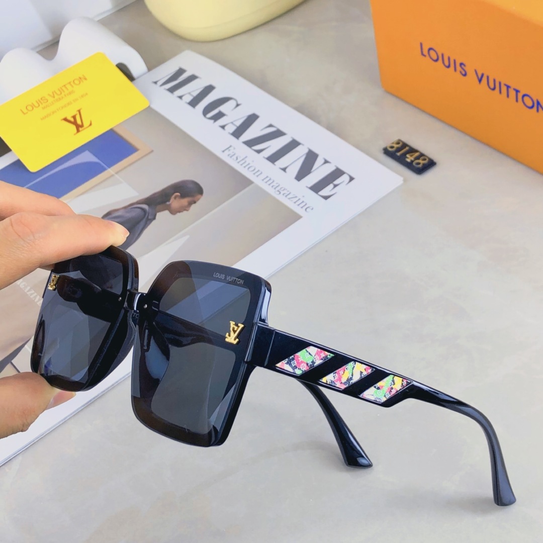 。。Louis vuitton2025新款方形大框字母装饰轻奢风高级感女太阳镜抖音网红墨镜