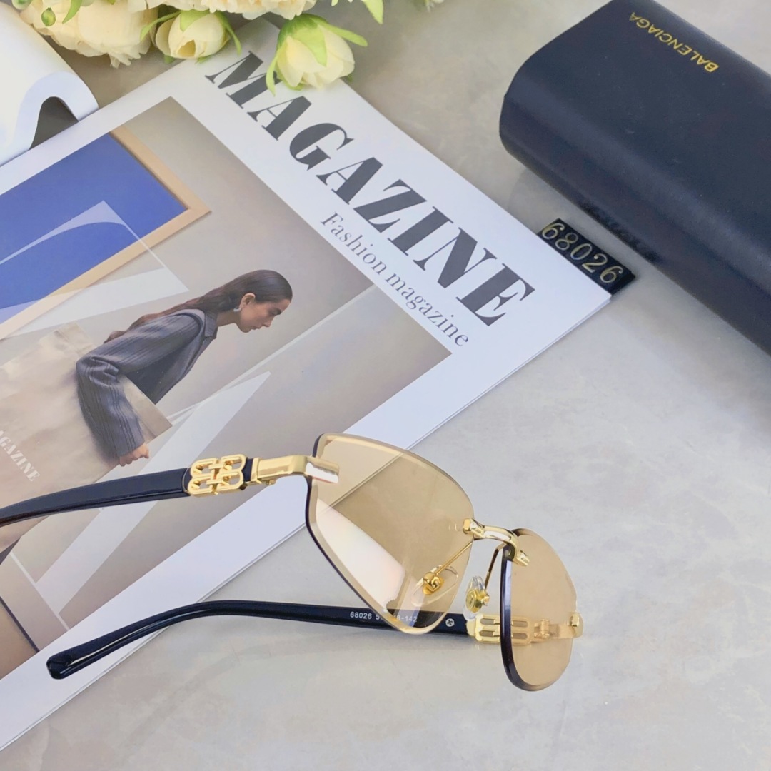 。。Balenciaga新款时尚太阳镜  男女同款墨镜 时尚潮流休闲出游太阳镜