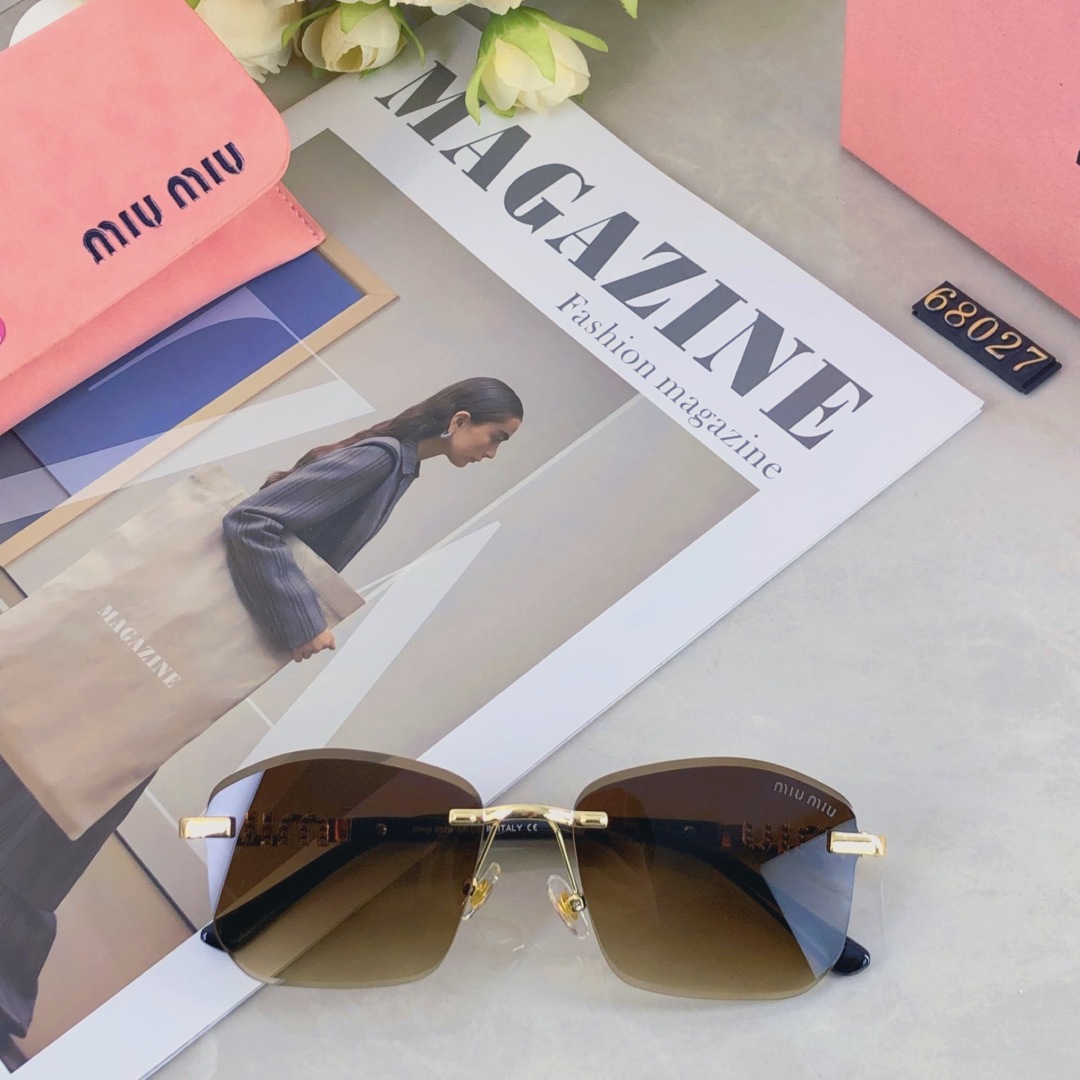 。。miumiu2025新款高颜值时尚潮流夏季太阳镜防强光