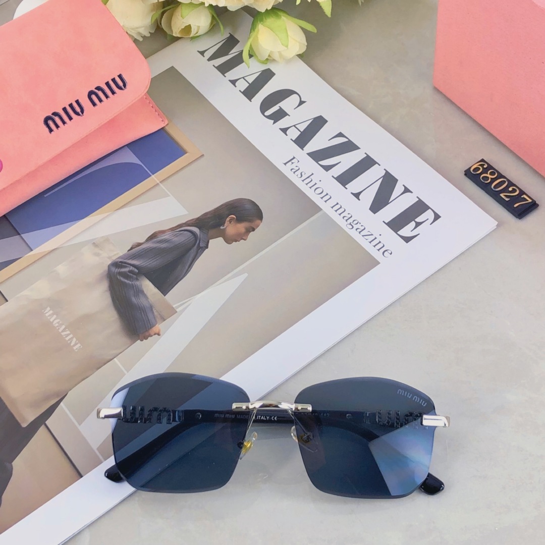 。。miumiu2025新款高颜值时尚潮流夏季太阳镜防强光