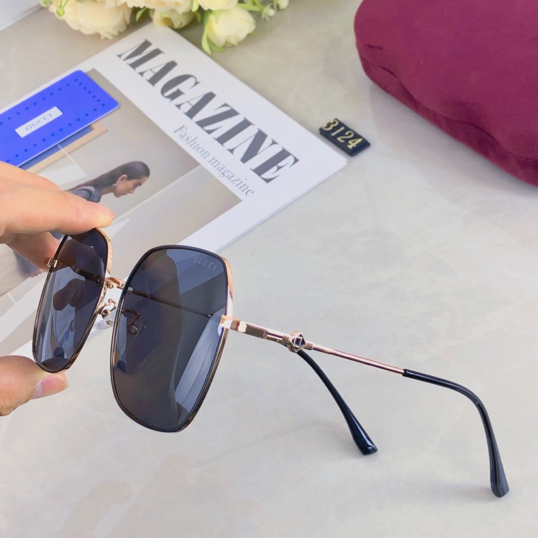 。。Gucci2025春季新款女士太阳镜墨镜金属多边形眼镜个性街拍渐变色