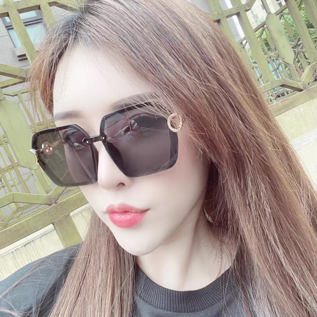 。。Chane*墨镜2025新款女夏防紫外线高级感太阳镜网红款ins风圆脸大脸显瘦
