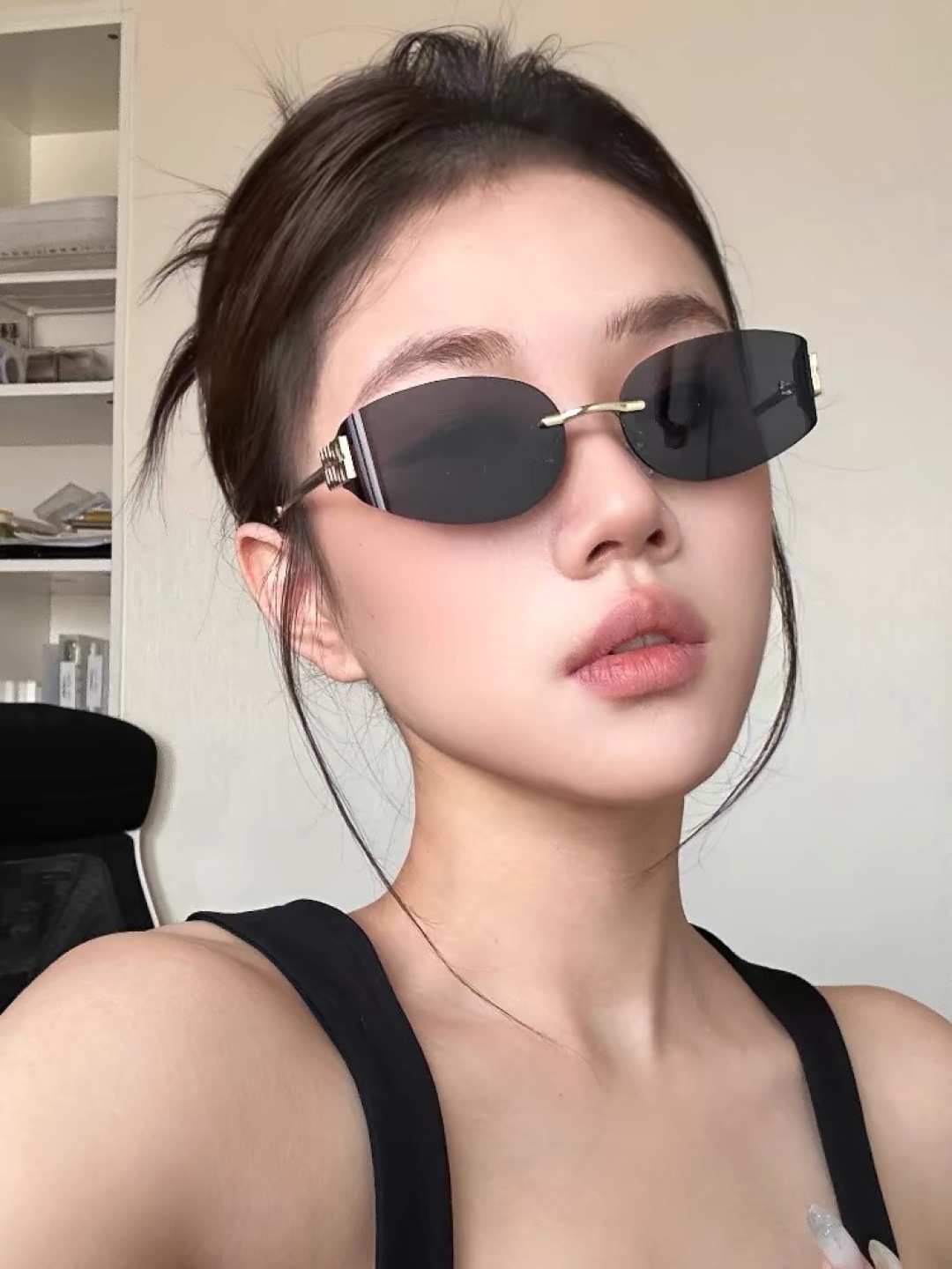 。。miumi*欧美复古小框切边墨镜女潮高级感小脸显瘦朋克风菱形猫眼太阳眼镜