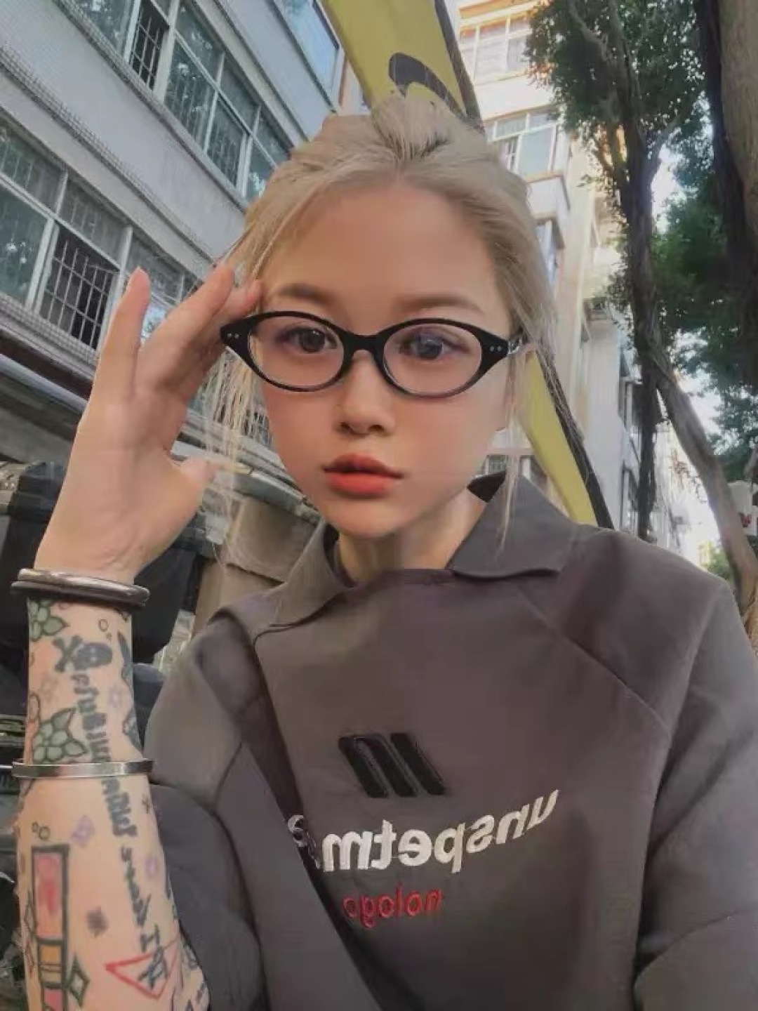 🔥🔥Chane*高级版书呆子眼镜 ins厚框猫眼镜框 椭圆形眼镜 近视粗框板材遮脸
