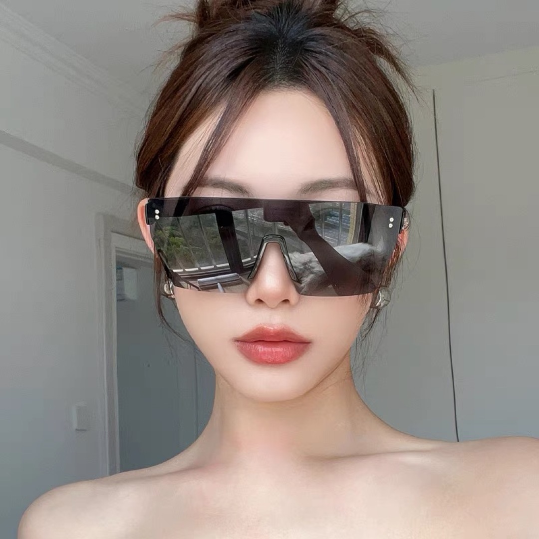 。。Dio*欧美超大框连体平面墨镜女款潮方圆脸显脸小遮阳防晒高级感太阳镜