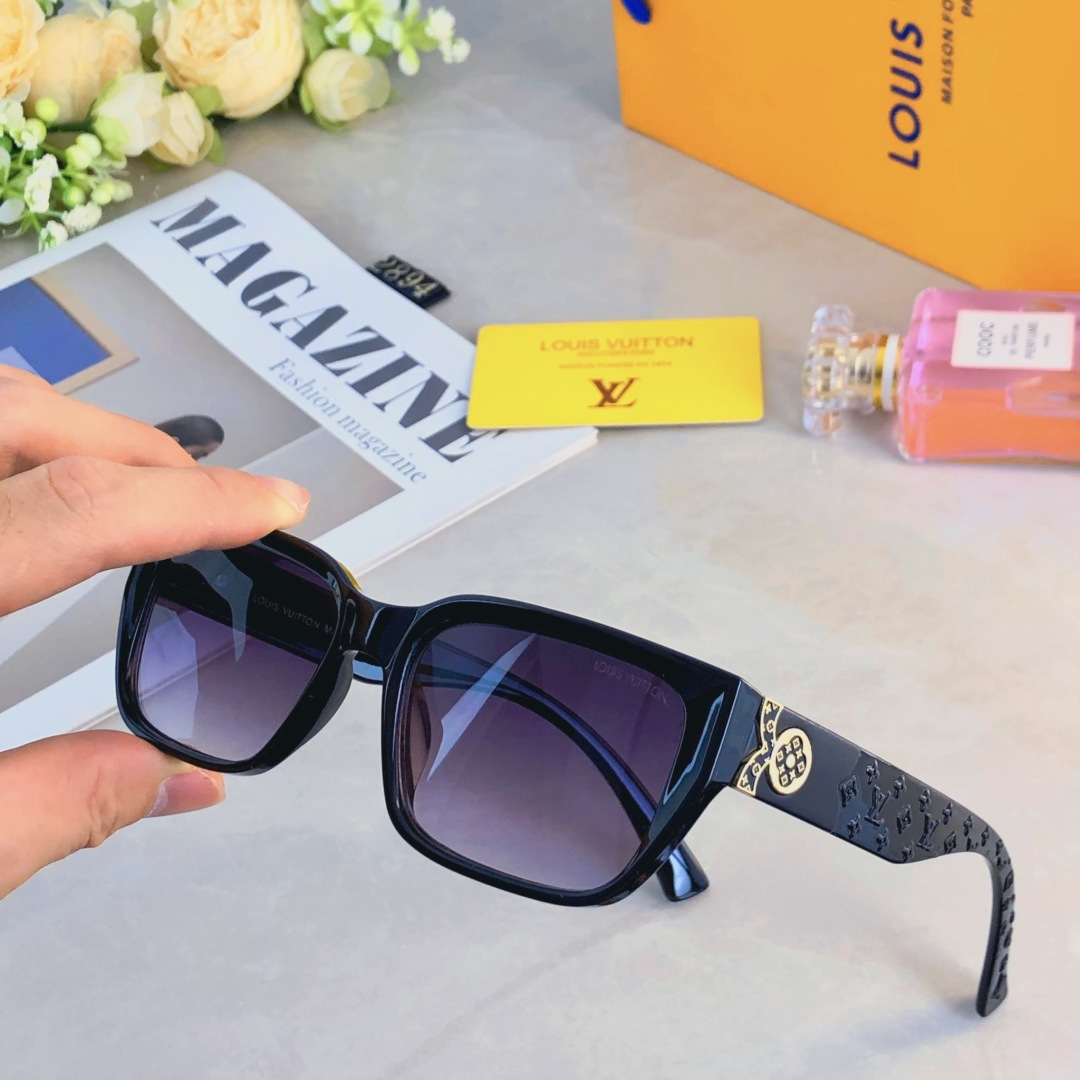 NO:256029,Louis vuitto* new sunglasses retro small frame sunglasses women's personalized street photography fashion trend sunscreen glasses European and American glasses sunglasses sunglasses, glasses, louis vuitton19860909Louis vuitto*新款太阳镜复古小框墨镜女个性街拍时尚潮流防晒眼镜欧美眼镜墨镜太阳镜,眼镜,louis vuitton,glasses