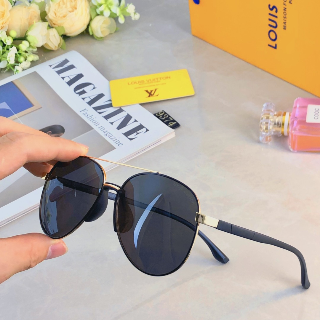 NO:257112,Louis vuitto* retro pilot sunglasses men and women high-looking fashion street photography sun protection sunglasses photography travel glasses sunglasses sunglasses, glasses, louis vuitton19860909Louis vuitto*复古飞行员太阳镜男女高颜值时尚街拍遮阳防晒墨镜拍照旅游眼镜墨镜太阳镜,眼镜,louis vuitton,glasses