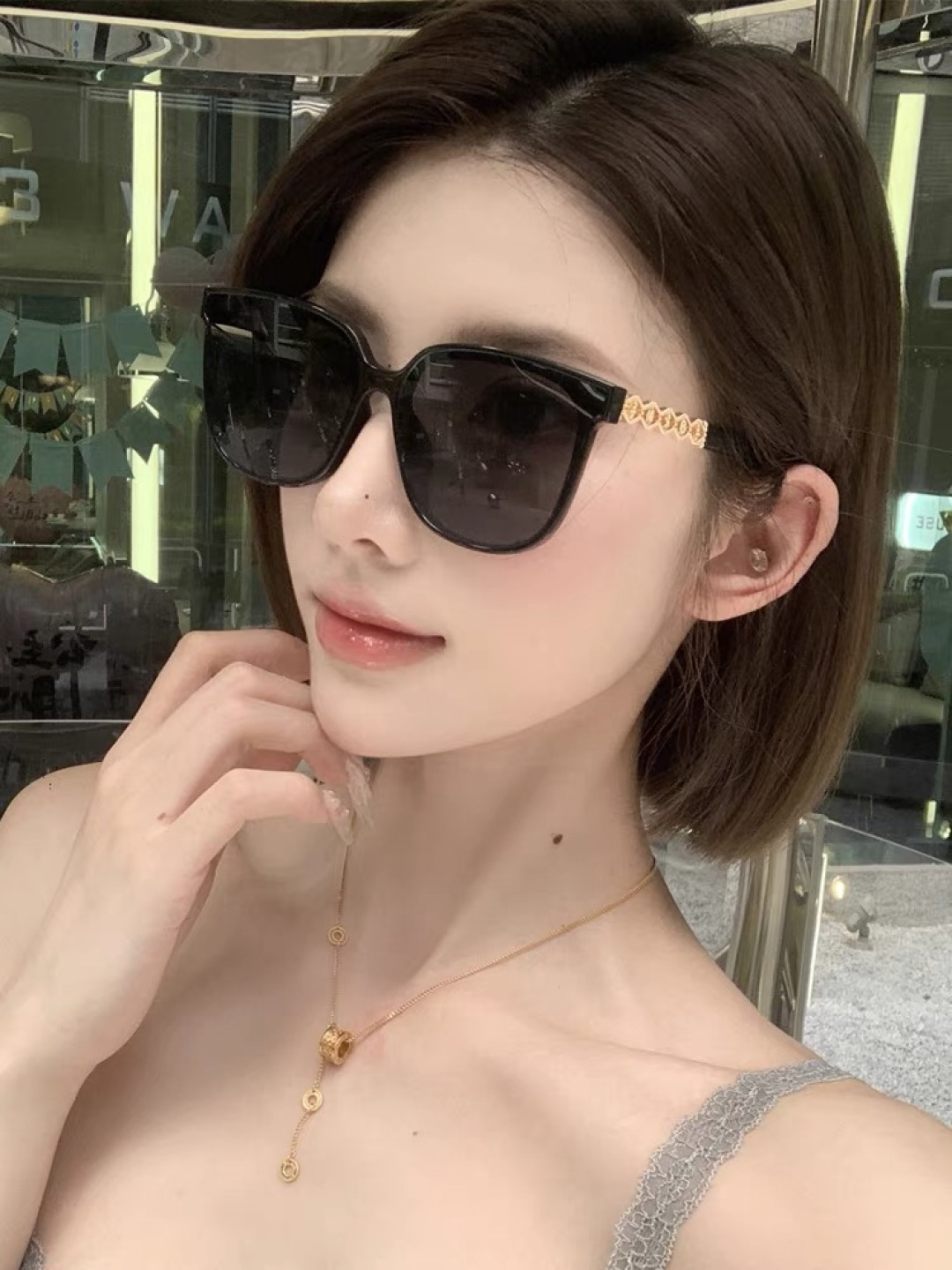 NO:257130,Dio*2025 new sunglasses high-end American hot girl internet celebrity style seaside photography summer sunglasses glasses sunglasses sunglasses, glasses, dior19860909Dio*2025新款墨镜高级感美式辣妹网红款海边拍照夏季遮阳太阳镜眼镜墨镜太阳镜,眼镜,dior,glasses