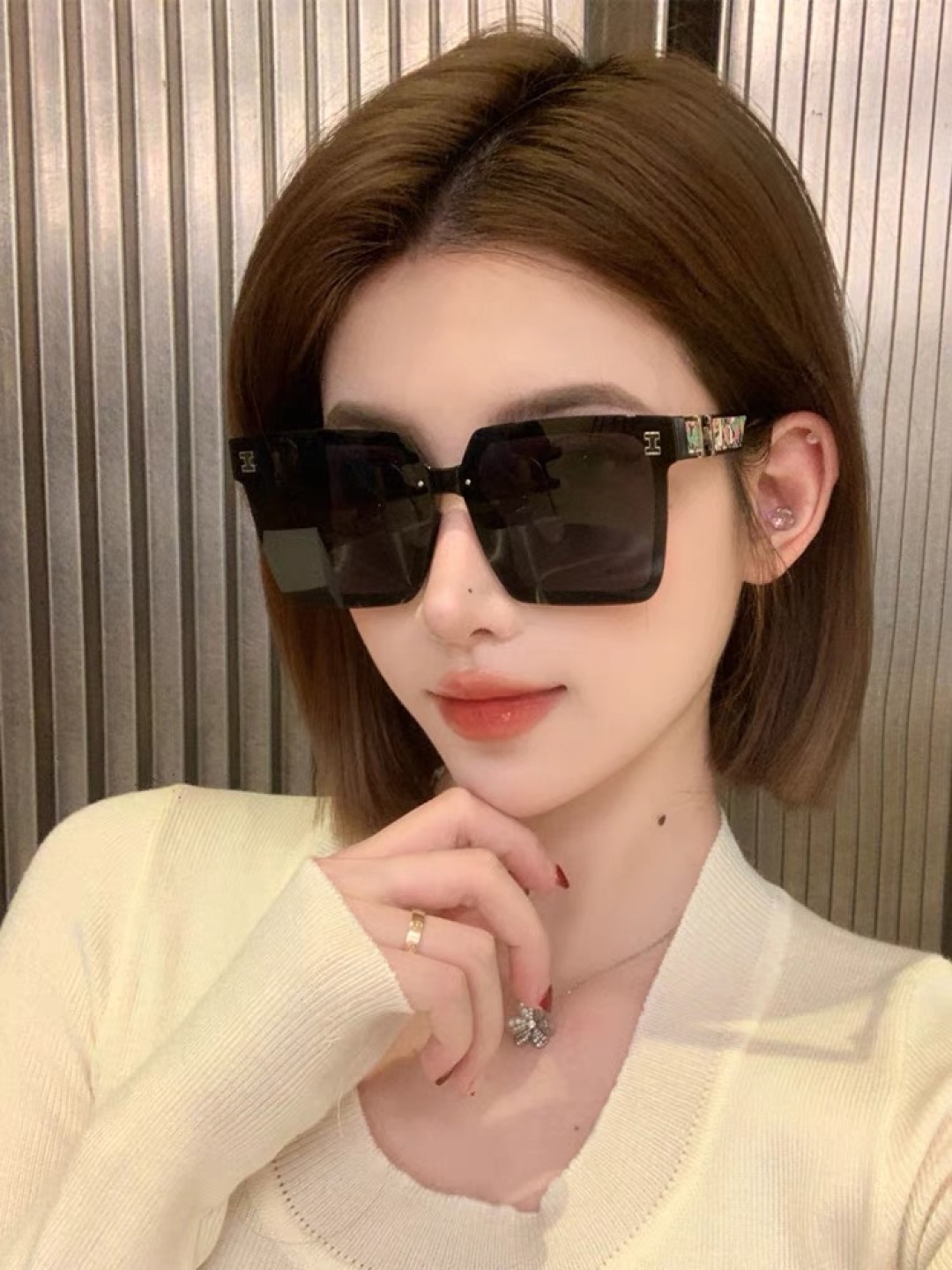 。。Herme*墨镜女方形复古韩版ins高级感大脸显瘦网红个性街拍防晒太阳镜潮