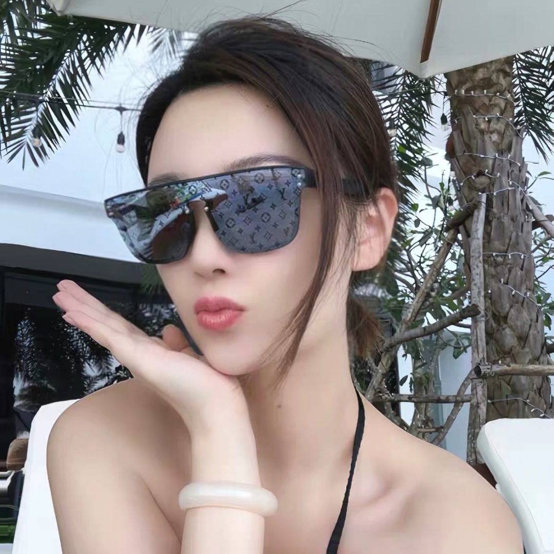 。。Louis vuitto*美式复古辣妹墨镜网红一体遮阳防风护目镜个性凹造型太阳镜
