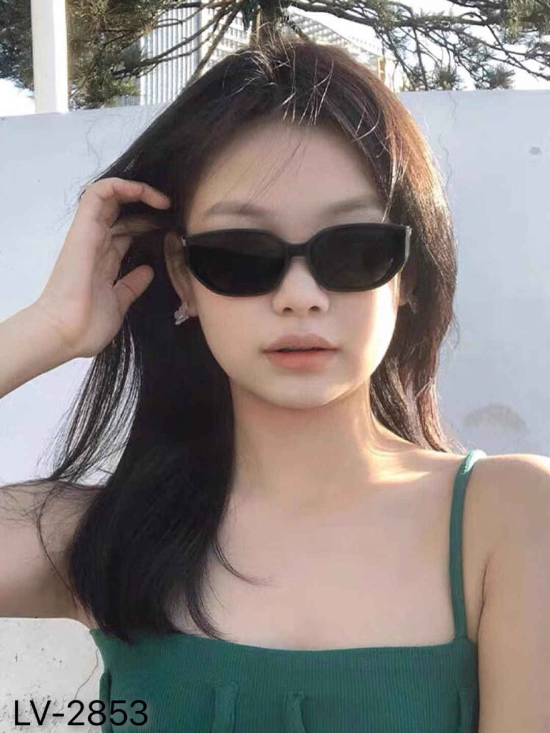 。。Louis vuitto*新款方形字母百搭太阳镜气质简约欧美风墨镜女防紫外线超轻ins风