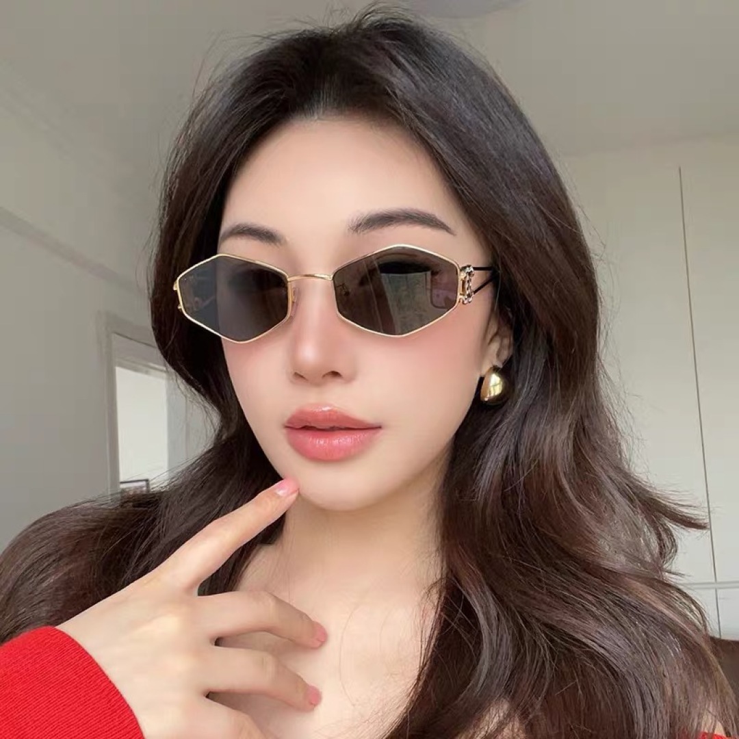 。。Chane*小香风金属边菱形太阳眼镜女欧美风法式墨镜韩版拍照显瘦高级感