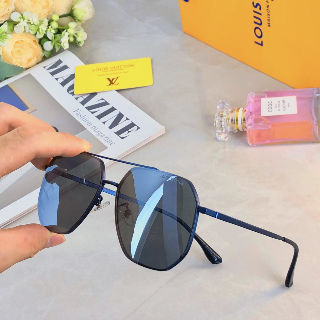 NO:359312,Louis vuitto* Fashion trend new nylon polarized sunglasses for men driving special driving sunglasses anti-high light UV glasses sunglasses, glasses, louis vuitton19860909Louis vuitto*时尚潮流新款尼龙偏光墨镜男士开车专用驾驶太阳眼镜防强光紫外线眼镜墨镜太阳镜,眼镜,louis vuitton,glasses