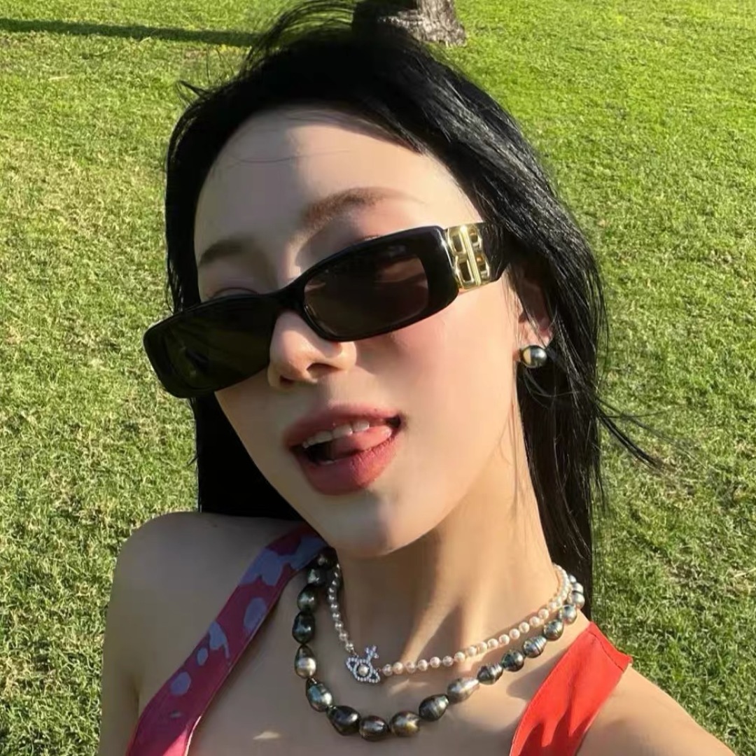 。。Balenciag*ins新款欧美风复古墨镜女简约方形蹦迪眼镜潮小脸辣妹网红太阳镜