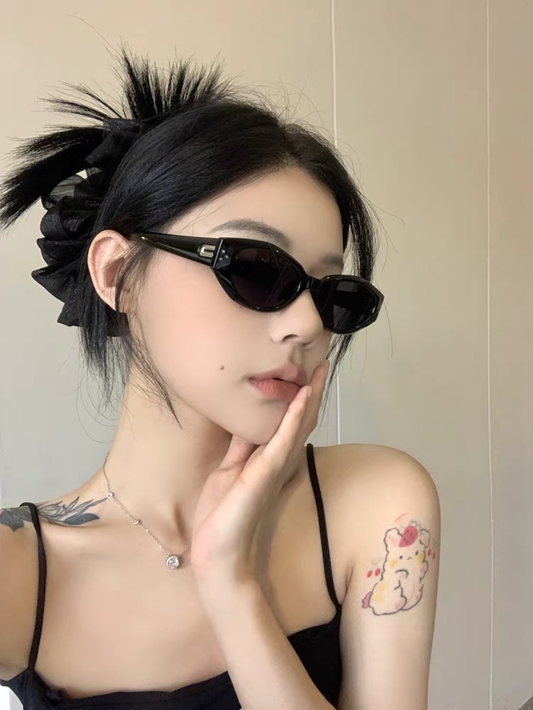 。。Louis vuitto*2024新款墨镜女猫眼小框复古级感太阳眼镜防紫外线防晒太阳镜