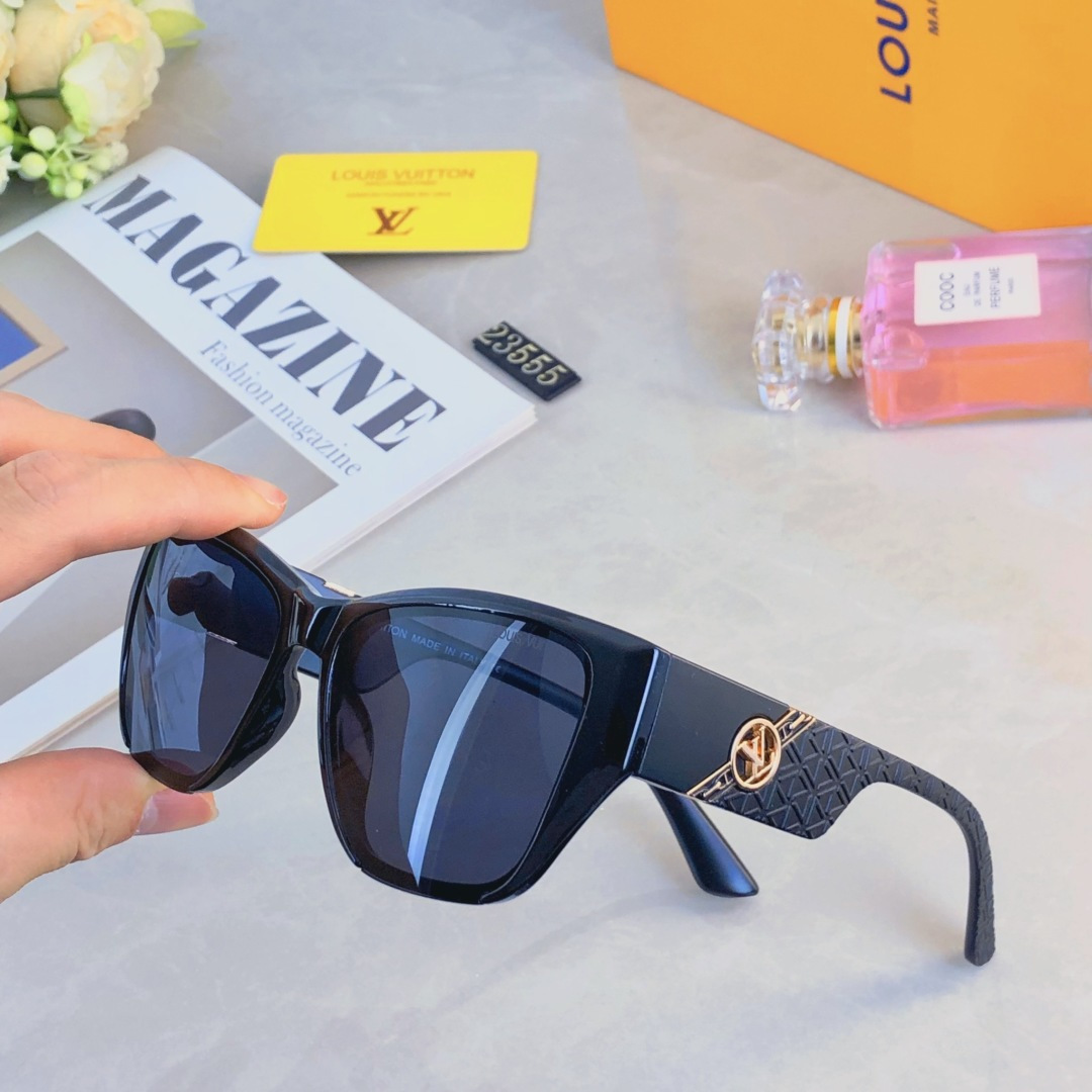 NO:366138,Louis vuitto* retro large frame sunglasses anti-ultraviolet shading high-end photo fashion personality trend super handsome sunglasses glasses sunglasses sunglasses, glasses, louis vuitton19860909Louis vuitto*复古大框墨镜防紫外线遮阳高级感拍照时尚个性潮流超帅太阳眼镜眼镜墨镜太阳镜,眼镜,louis vuitton,glasses