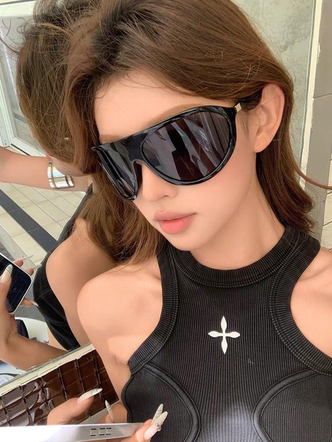 NO:367343,Miumi* Korean version of oversized frame personality sunglasses new outdoor high-end sunglasses fashionable hot girl styling sunglasses glasses sunglasses sunglasses, glasses, miumiu19860909miumi*韩版超大框个性太阳镜新款户外高级感墨镜时髦辣妹凹造型太阳眼镜眼镜墨镜太阳镜,眼镜,miumiu,glasses