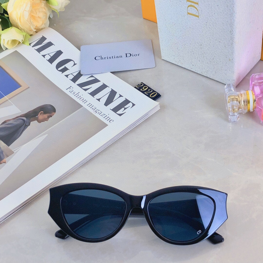 。。Dio*2025新时尚大框一体防晒户外欧美潮流太阳眼镜墨镜女款小红书ins