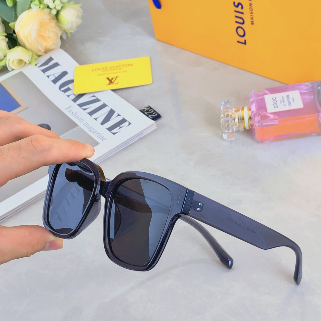。。Louis vuitto*新款经典复古方形太阳眼镜 ins欧美时尚潮流百搭户外防晒墨镜