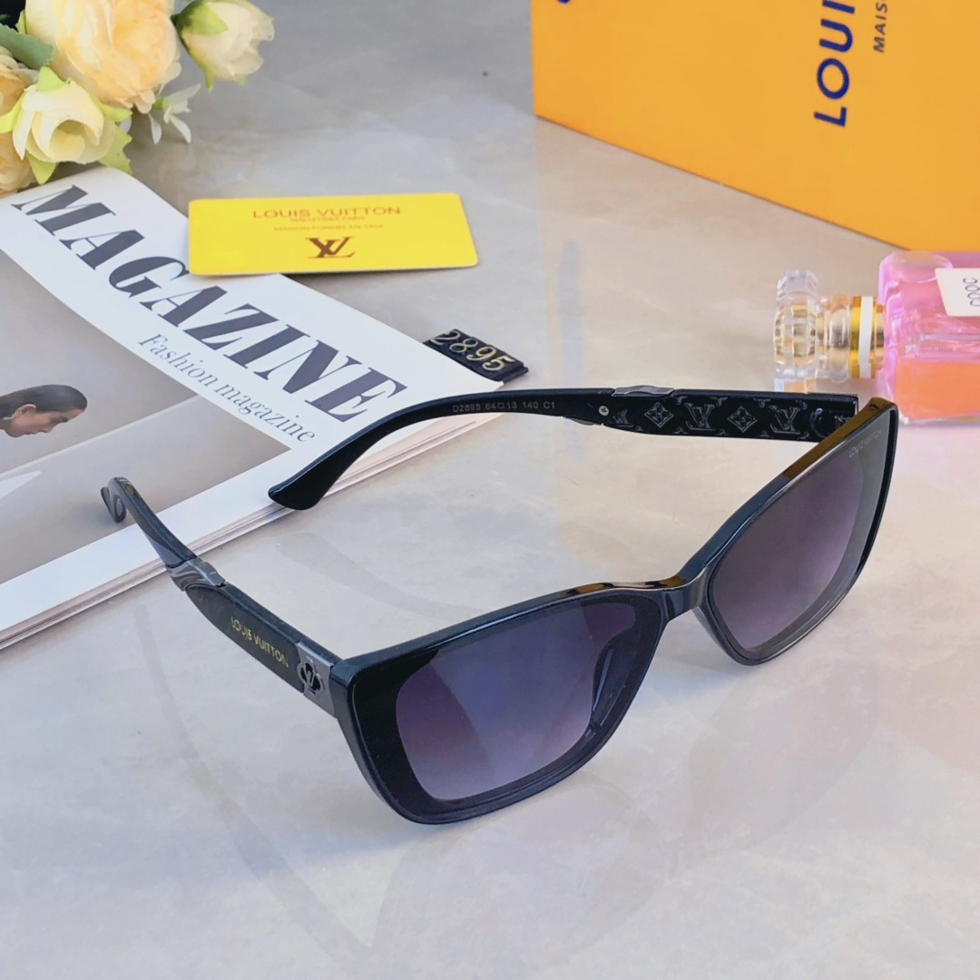 。。Louis vuitto*复古方形百搭黑色墨镜女网红高级感方圆脸显瘦太阳眼镜防晒