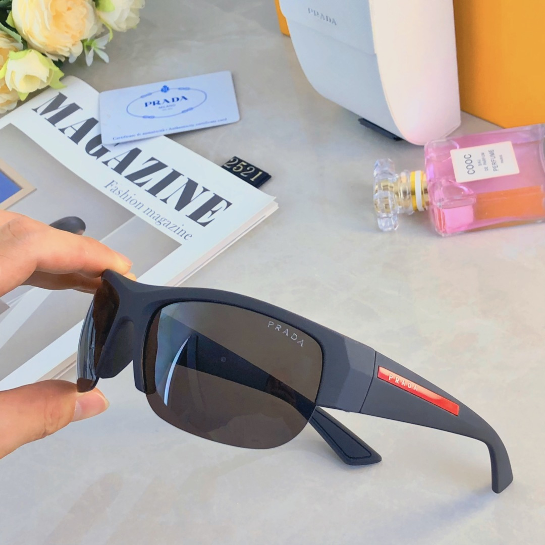 。。Prad*简约方形太阳镜Ins旅行防晒时尚墨镜 男女开车运动护目镜