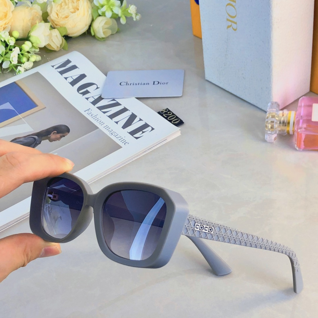 。。Dio*新款墨镜女方框开车驾驶旅游防晒街拍个性遮阳高清太阳眼镜