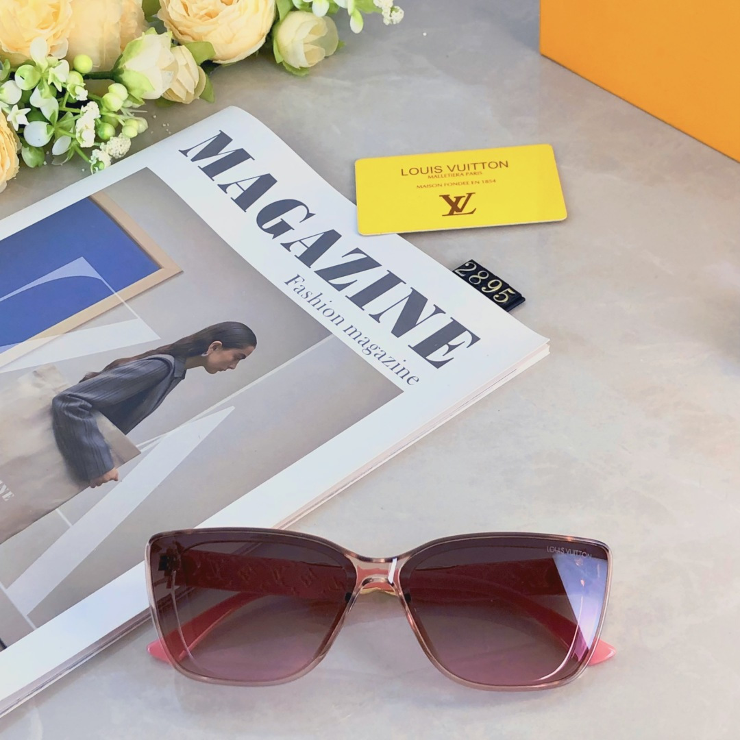。。Louis vuitto*新款时尚潮流休闲ins超轻经典方框防紫外线高级复古显瘦太阳镜