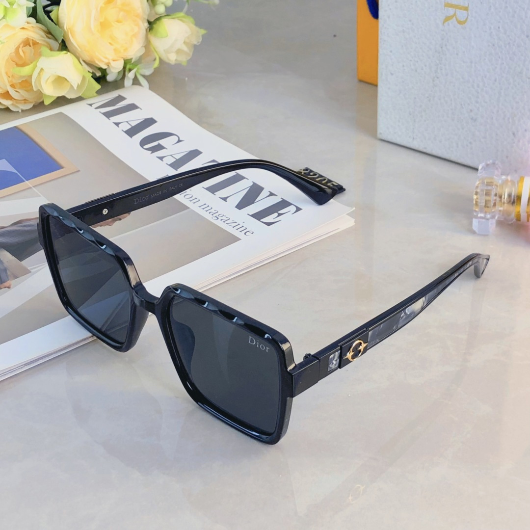 。。Dio*新品25新款大框方形墨镜女高级感时尚防紫外线