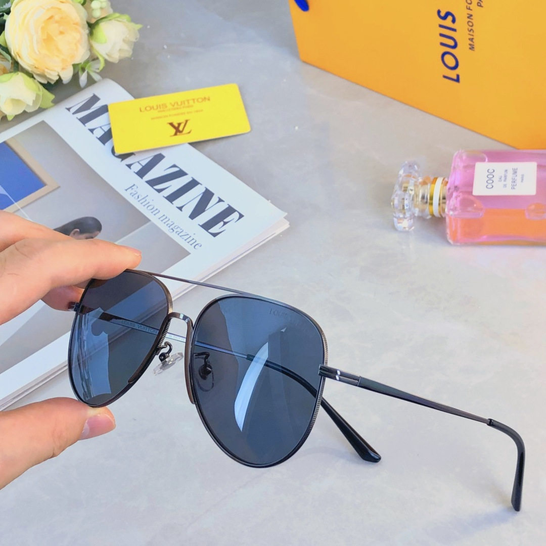 。。Louis vuitto*偏光镜金属腿简约时尚个性墨镜