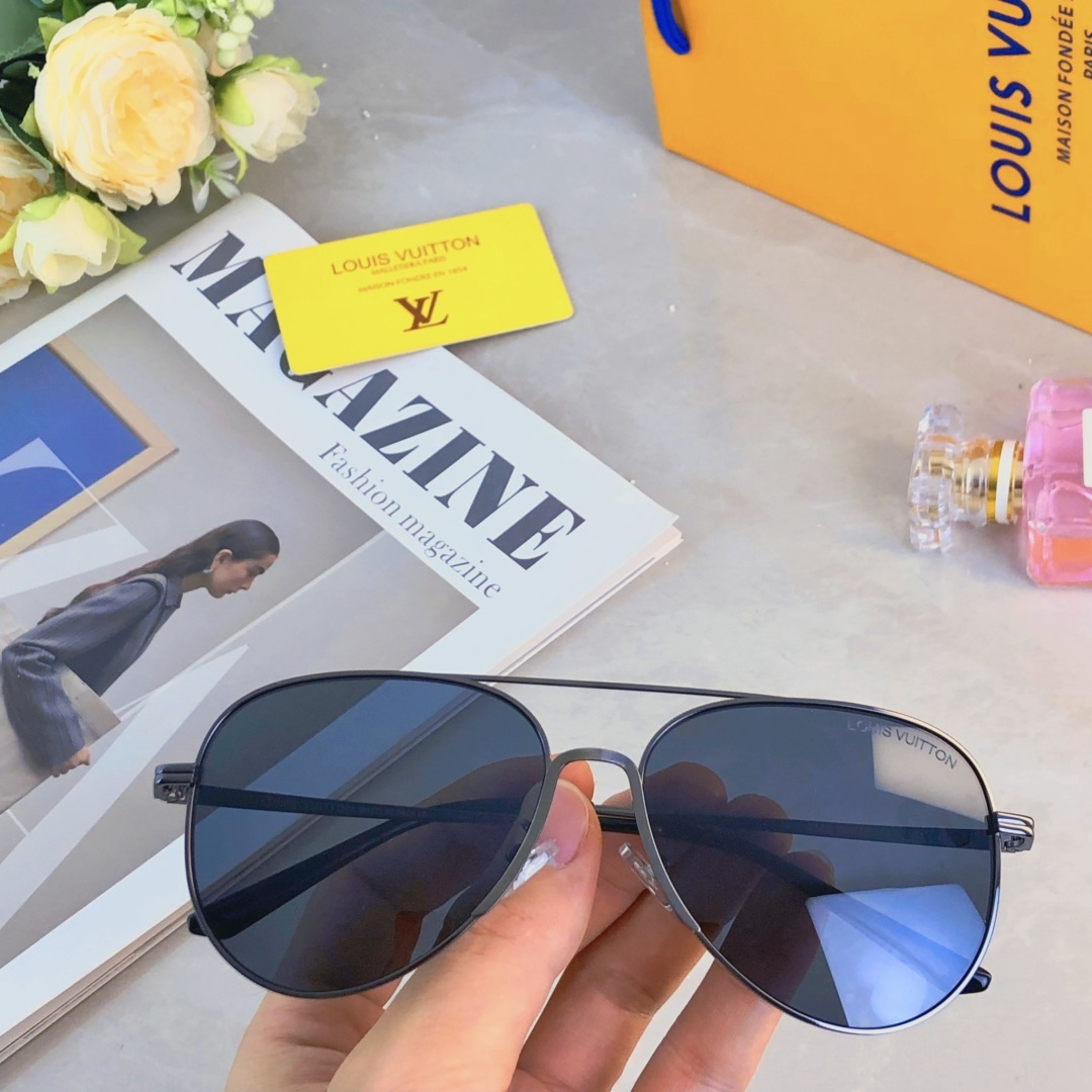 。。Louis vuitto*偏光镜金属腿简约时尚个性墨镜