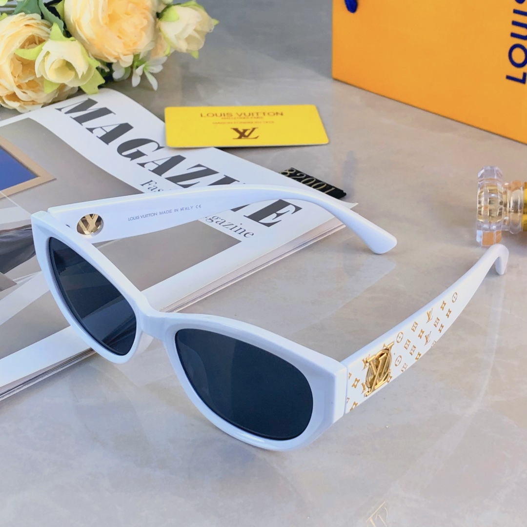 NO:368014,Louis vuitto* Korean version of high-end internet celebrity fashion sunglasses summer travel sunshade high-end big face showing small sunglasses glasses sunglasses sunglasses, glasses, louis vuitton19860909Louis vuitto*韩版高级感网红时尚墨镜夏季旅行遮阳高级感大脸显脸小太阳镜眼镜墨镜太阳镜,眼镜,louis vuitton,glasses
