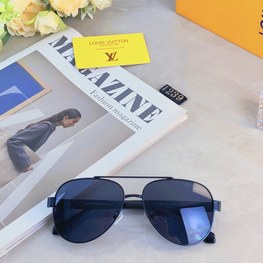 。。Louis vuitto*新款金属太阳眼镜大框时尚优雅沙滩海边防晒开车驾驶镜墨镜
