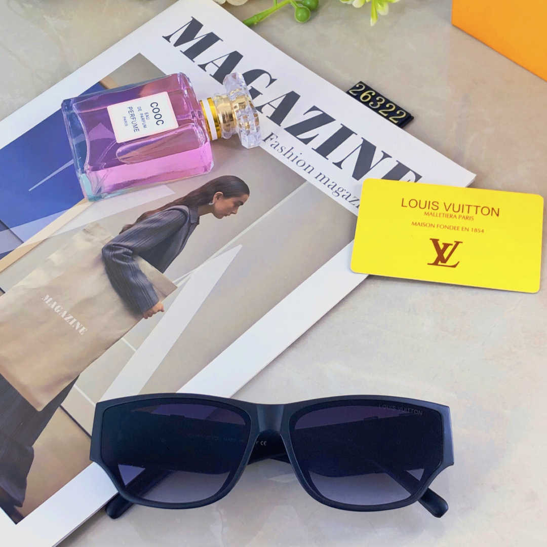 。。Louis vuitto*墨镜女高级感方形时尚复古韩版小框潮流时尚休闲设计太阳眼镜