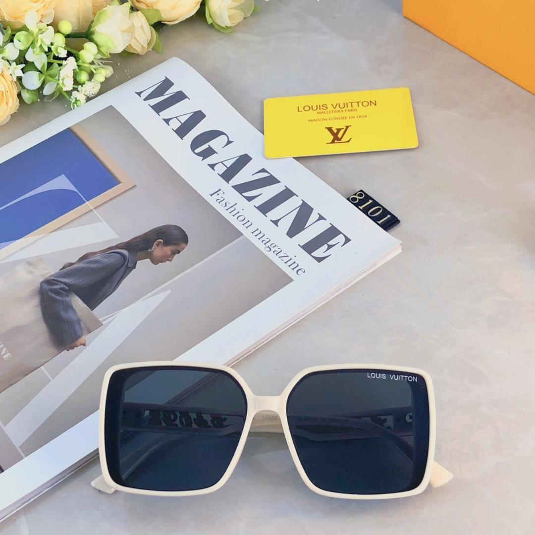 。。Louis vuitto*新款欧美风防紫外线墨镜女款百搭高级感韩版方圆脸显瘦遮阳太阳镜