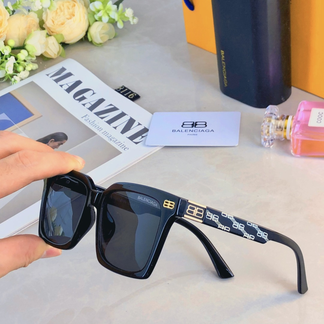 。。Balenciag*新款方形百搭太阳镜气质简约欧美风墨镜女防紫外线超轻ins风