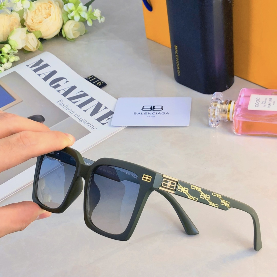 。。Balenciag*新款方形百搭太阳镜气质简约欧美风墨镜女防紫外线超轻ins风