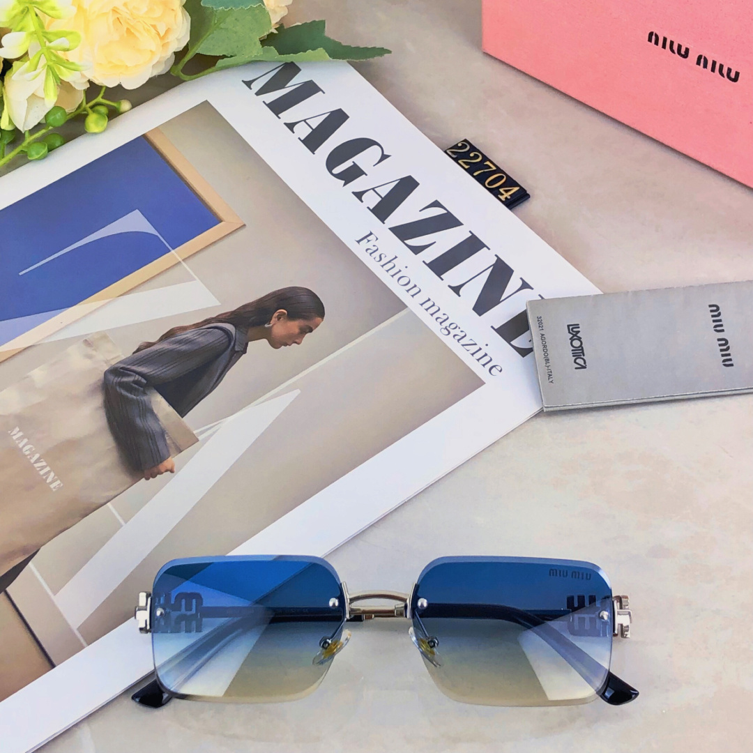 。。miumi*欧美复古方形无框切边时尚墨镜潮流字母腿海边散步防晒太阳镜