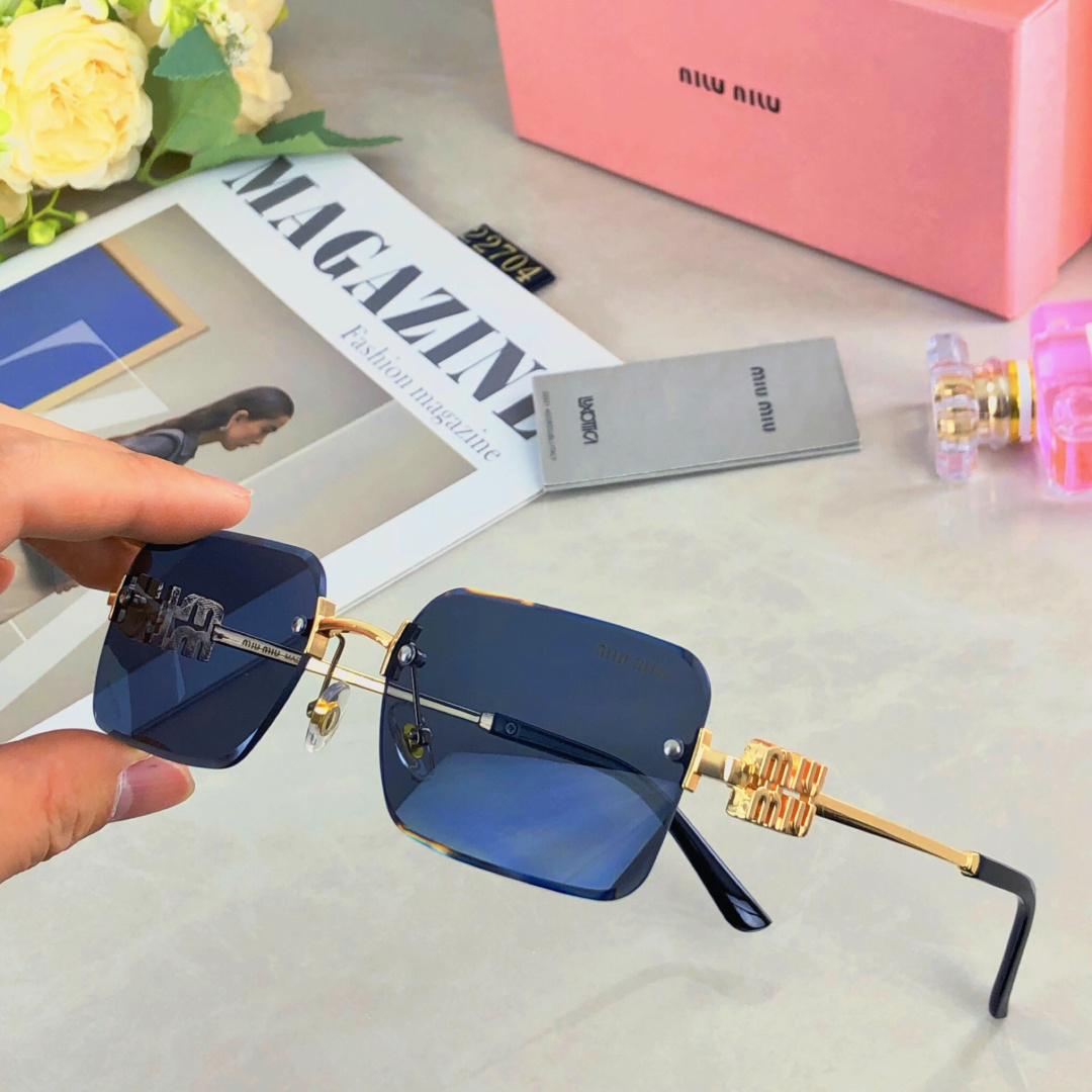 。。miumi*欧美复古方形无框切边时尚墨镜潮流字母腿海边散步防晒太阳镜