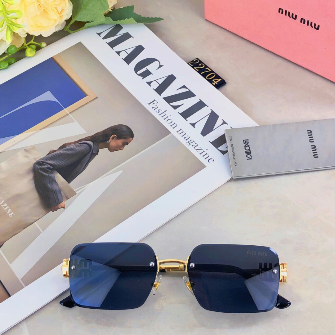 。。miumi*欧美复古方形无框切边时尚墨镜潮流字母腿海边散步防晒太阳镜