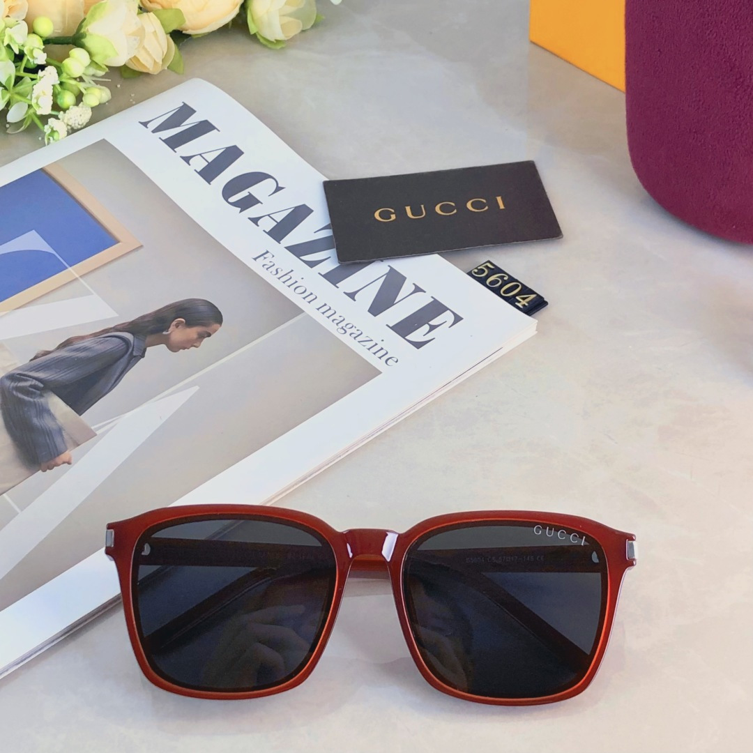 。。Gucc*新款网红墨镜太阳镜防晒时尚街拍防紫外线方框眼镜