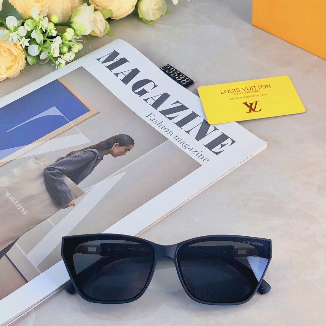 。。Louis vuitto*时尚新款太阳眼镜高品质高质感百搭遮阳潮酷大气