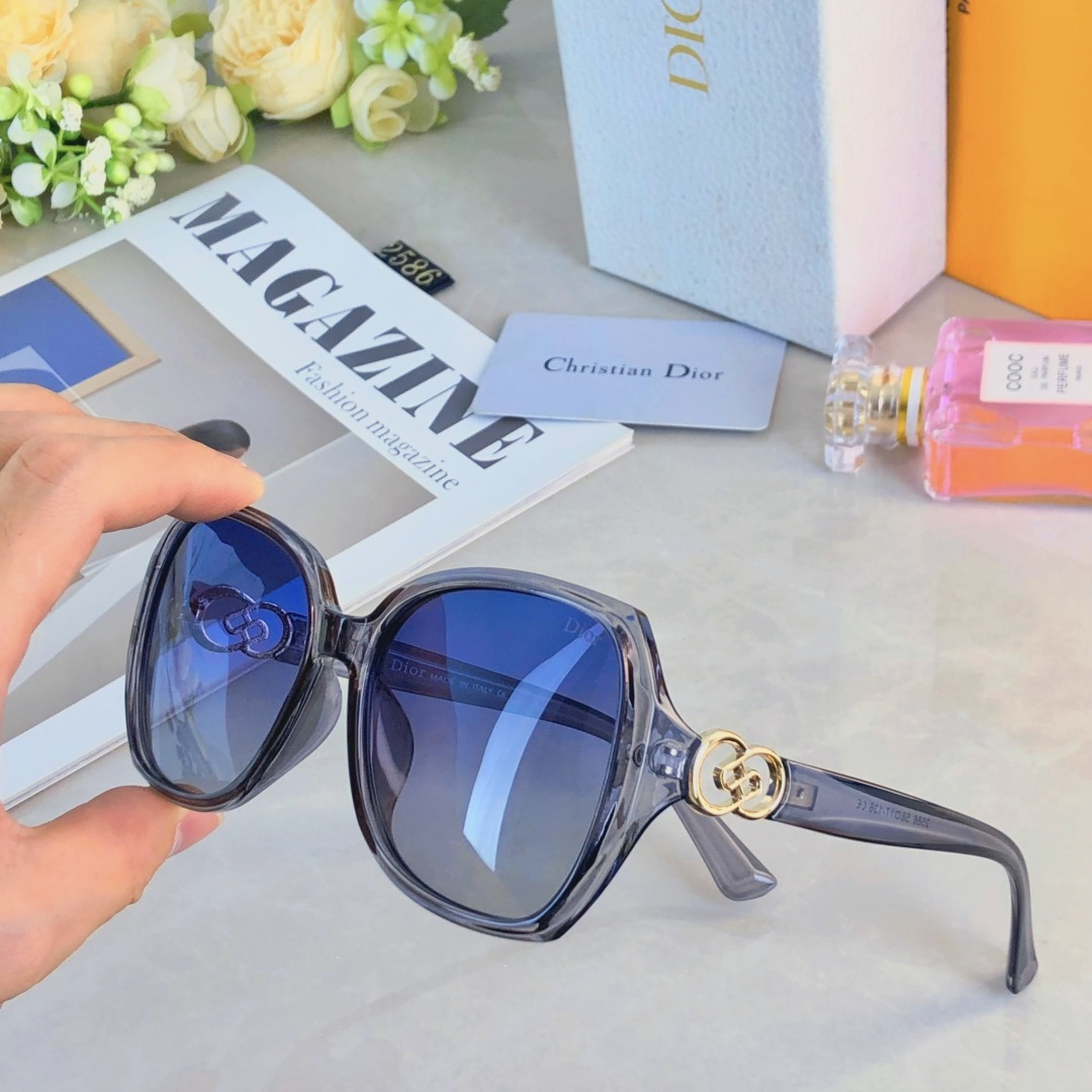 。。Dio*2025新款墨镜女款气质显脸小百搭方框防晒遮阳太阳眼镜防紫外线