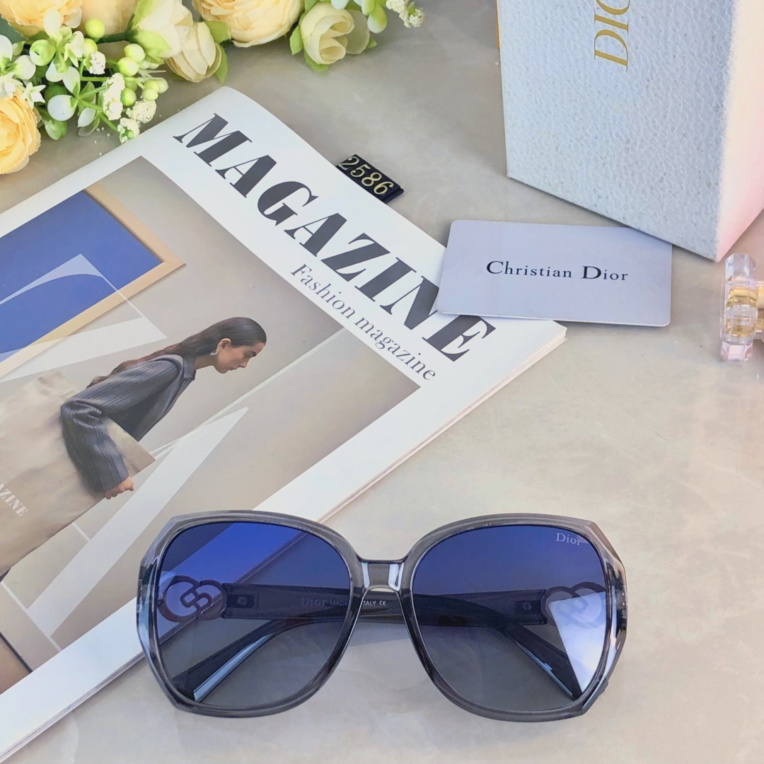 。。Dio*2025新款墨镜女款气质显脸小百搭方框防晒遮阳太阳眼镜防紫外线
