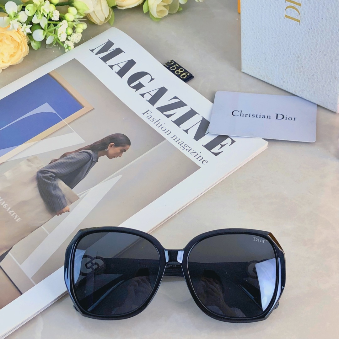 。。Dio*2025新款墨镜女款气质显脸小百搭方框防晒遮阳太阳眼镜防紫外线
